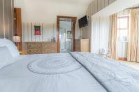 Zimmer mit Kingsize-Bett