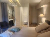 Doppelzimmer mit Gartenblick