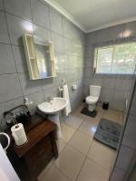 The Lake Villa - B&B Benoni