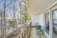 Waterfront Hampden Home on Hermon Pond! - Bed and Breakfast Hampden