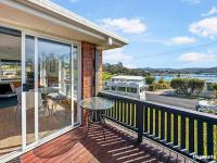 Suncatcher St Helens - Views - Sleeps 4 - B&B St Helens