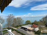 Siófok Aranypart Apartman - B&B Siófok