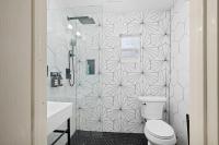 Cozy 2-BR Guesthouse in Southwest Houston - B&B Houston