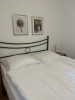 A cosy basement apartment - B&B Hluboká nad Vltavou