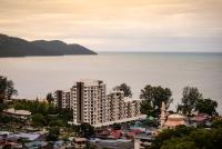 Batu Ferringhi Sea View Penthouse Resort Home - B&B Bayan Lepas