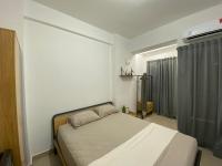 B&B Jakarta - Minimalist room at The Nest Apartment by Popobella Near Puri Indah West Jakarta - Bed and Breakfast Jakarta