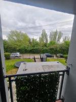 2 bedroom entire flat 2 minutes from underground - B&B