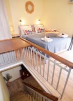 Kostas House, old Venetian Harbor Chania - B&B Chionáto