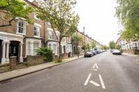 Sizzling London Studio with Jacuzzi & Private Bath - B&B Londra