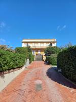 Sea-front loft in Liberty villa - B&B Castiglioncello