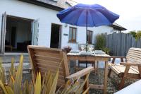 Penlan Coastal Cottages - Driftwood - B&B