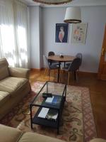 Céntrico apartamento Oviedo Parking y wifi gratuitos Admite mascotas - B&B Oviedo