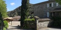Gîtes de Neyrac, appartement Violette - piscine, rivière à 100 m, vue sur les collines - B&B