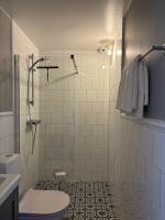 Gästhus i gårdsmiljö - Chambres d’hôtes