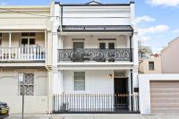 Central 2-Bed Terrace House by the Harbour - B&B