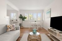 B&B Sydney - Manly Beach Bliss - Steps from the Sand - Bed and Breakfast Sydney