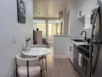 Fortuna-Seaside Retreat in Santa Monica, steps to the beach, free parking - B&B