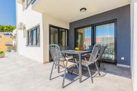 Delux apartments Selina - Bed and Breakfast Baška Voda