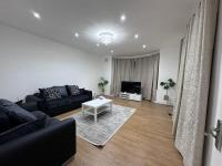 B&B London - Elegant living, 3 bedroom modern house - Bed and Breakfast London