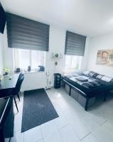 B&B Krefeld - Traumhaftes 1-Zi Apartment mit Gartennutzung Nähe Krefeld HBF - Bed and Breakfast Krefeld