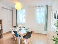 B&B Beauvais - Le Commercy - Hyper Centre - Spacieux - Bed and Breakfast Beauvais