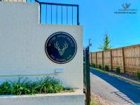 The Moose #11 - Luxe Modern loft with King Bed, Free Parking & Wi-Fi - B&B Memphis