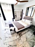 T2 neuf centre ville Saint Raphaël avec terrasse et parking gratuit, kit linge et serviettes offerts ,prés de la plage et commerces! - B&B
