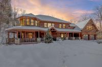 The Grand Lodge Lux Family Escape, Hot Tub, Sauna - B&B Lincoln
