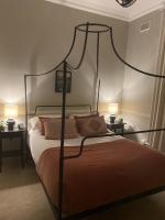 The Beeches - Chatsworth Apartment No 2 - Sleeps 4 - B&B