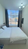 B&B Ajman - P3) Fantastic Seaview Room with shared bath inside 3bedroom apartment - Bed and Breakfast Ajman
