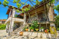 Vila Voula - Bed and Breakfast Arísti