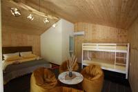 Camera Quadrupla con Vista Montagna 