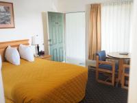 Standard Queen Room - Not Pet Friendly