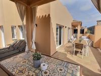 LUXURY ESCAPE - 3BR PENTHOUSE, Breathtaking Views, Pool, in the heart of Costa del Sol! - Chambres d'hôtes Sitio de Calahonda