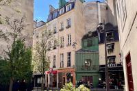Notre Dame In Full Colors with AC - B&B París