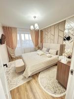 Двухкомнатные апартаменты на улице Естая, дом 83-1 напротив ТД Тулпар - Bed and Breakfast