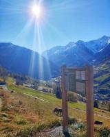 Gite du pèlerin-Chalet de montagne jusqu'à 20 personnes - Chambres d'hôtes Orsières