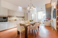 Georgia Modern Panoramic Penthouse with Elevator - B&B Lucca