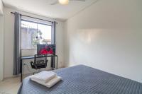 Deluxe One-Bedroom Apartment