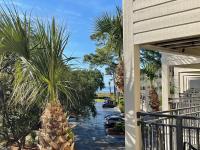 SunnyDaze-Steps to the Ocean king bed, Free bikes! - B&B