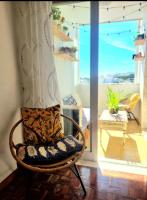 Stunning Room with private Bathroom and shared balcony, mainly with 3 adorable cats! - B&B