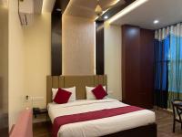 B&B Mathura - Hotel City Star Family Stay - Bed and Breakfast Mathura