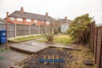 The Knutton House - Spacious Comfort by Parydise Properties - Leisure & Business Stays - Sleeps 7 - B&B