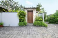 Trisha Cliff Villa Karang Tinggi - Ferienwohnung