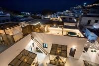 Bliss Luxury Suites - Bed and Breakfast