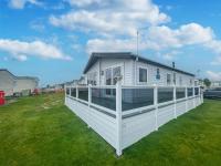 B&B Lowestoft - Stunning 6 Berth Lodge With Partial Sea Views In Suffolk Ref 68007cr - Bed and Breakfast Lowestoft