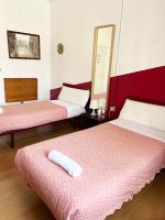 Doble Room with Extra Bed and Shared Bathroom