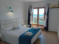 Habitación Doble con balcón y vistas al mar