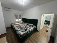 Appartement met 1 Slaapkamer, Uitzicht op Zee en een Balkon.