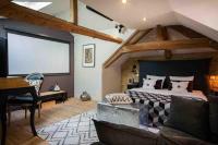 Le Loft des Hospices : Centre/Parking/VueRiviere - B&B
